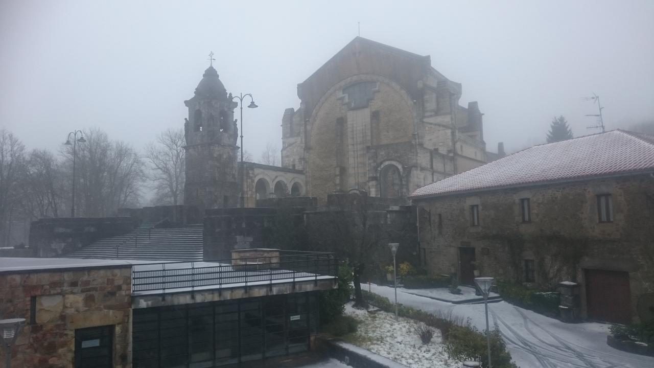 Hotel Santuario Urkiola - Lagunetxea Urquiola Eksteriør bilde